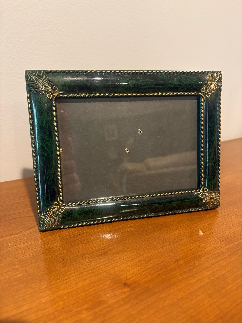 Vintage Decorative Dark Green Resin Picture Frame with Gold Accents 5x7